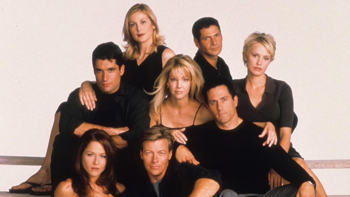 melrose-place-reboot-heather-locklear-returning